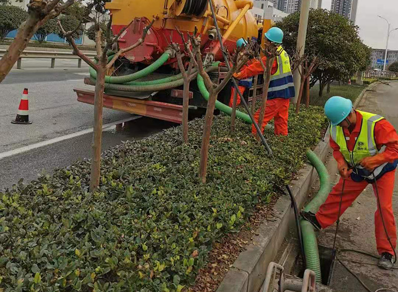 松滋市政管道清淤
